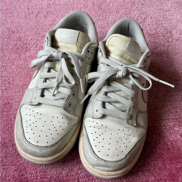 Nike low dunks “light bone” - Picture 3 of 5